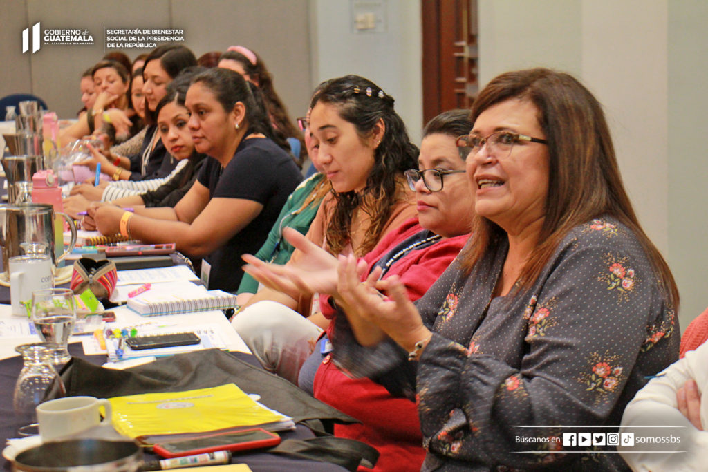 Acreditación de Educando en Familia a Directoras CAI 21 - Cintillo (1)