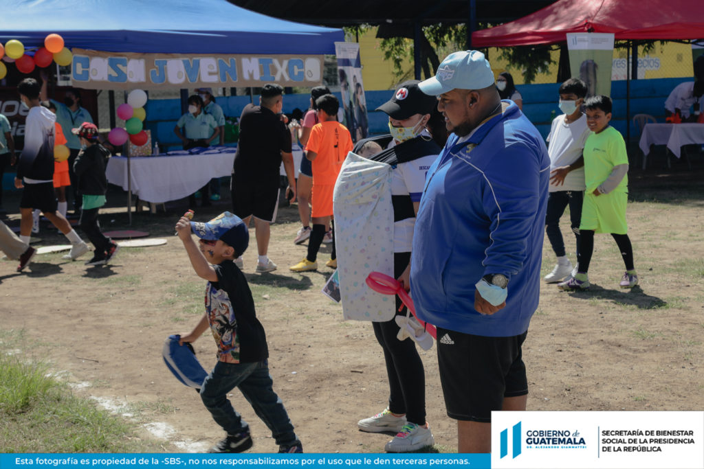 SBS - Hexagonal y Feria por la Niñez y Adolescencia - 16