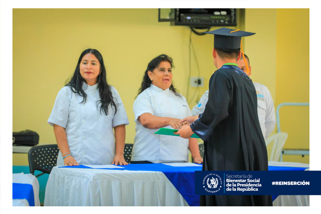 Entrega de Diplomas en Casa Intermedia San - CCFI - 19