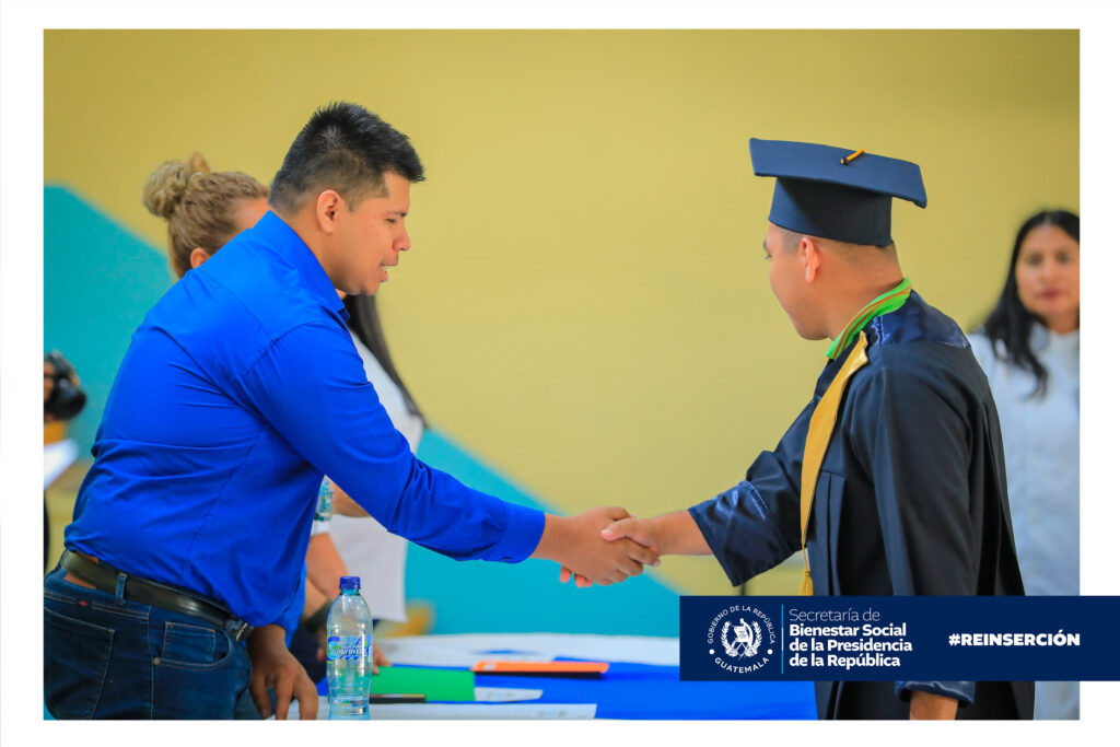 Entrega de Diplomas en Casa Intermedia San - CCFI - 5